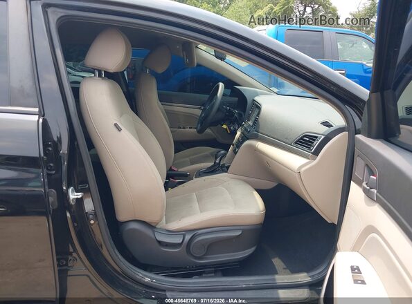 KMHD84LF3JU525139 2018 HYUNDAI ELANTRA Black Widok wnętrza z przodu