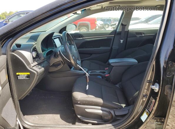 KMHD84LF3JU586197 2018 HYUNDAI ELANTRA Black Вид салону спереду