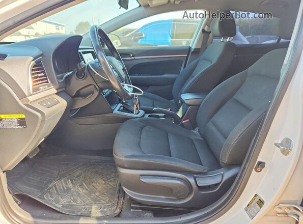KMHD84LF4HU091498 2017 HYUNDAI ELANTRA White Front interior view