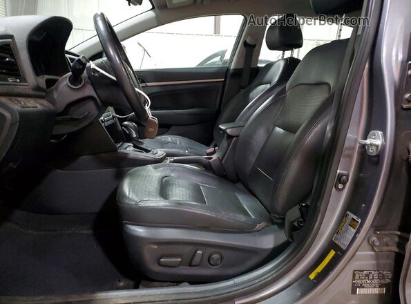 KMHD84LF4HU180147 2017 HYUNDAI ELANTRA Gray წინა სალონის ხედი