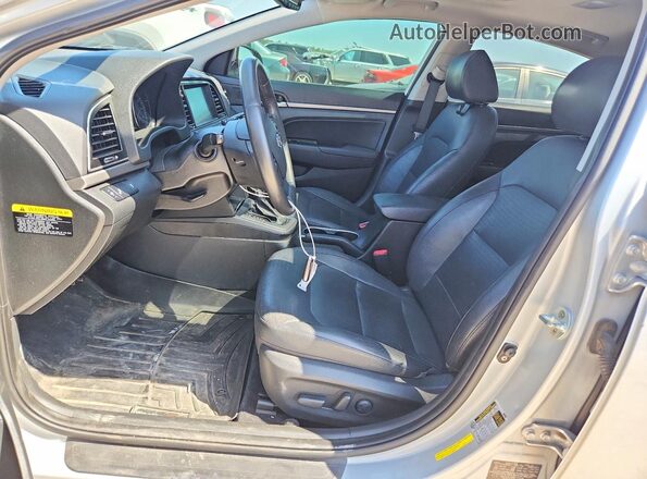 KMHD84LF4HU260208 2017 HYUNDAI ELANTRA Silver წინა სალონის ხედი