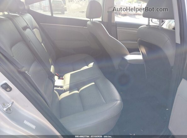 KMHD84LF4HU266896 2017 HYUNDAI ELANTRA Silver VIN կոդի պիտակի տեսք