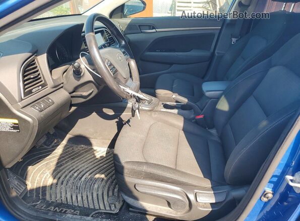 KMHD84LF4HU332573 2017 HYUNDAI ELANTRA Blue Front interior view