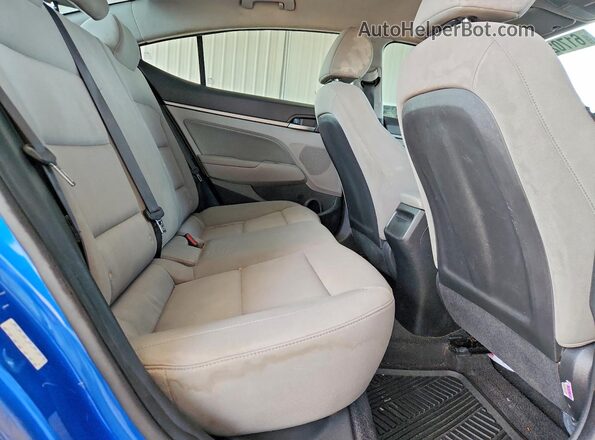 KMHD84LF4JU665832 2018 HYUNDAI ELANTRA Blue Vista de los asientos traseros