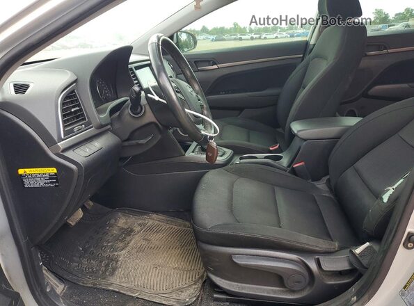 KMHD84LF4JU697342 2018 HYUNDAI ELANTRA Серый Вид салона спереди