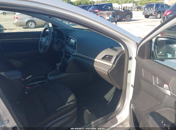 KMHD84LF6JU572150 2018 HYUNDAI ELANTRA Silver Widok wnętrza z przodu