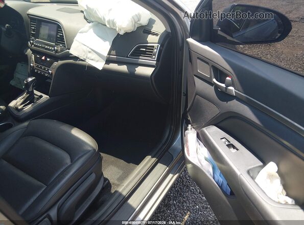 KMHD84LF6JU658557 2018 HYUNDAI ELANTRA Silver Widok wnętrza z przodu