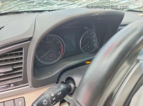 KMHD84LF7JU623803 2018 HYUNDAI ELANTRA Tan Widok zestawu wskaźników