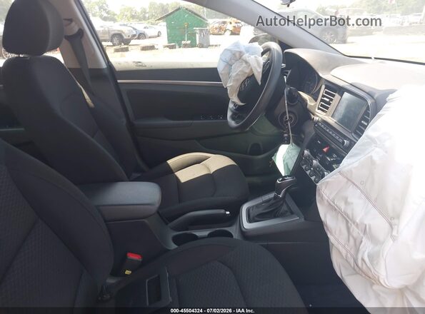KMHD84LF7LU058097 2020 HYUNDAI ELANTRA Черный Вид салона спереди