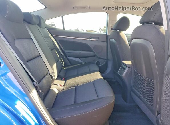 KMHD84LF8HU369450 2017 HYUNDAI ELANTRA Blue Widok tylnych siedzeń