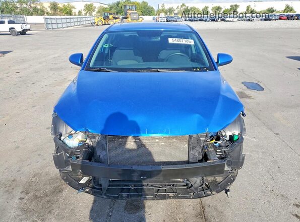 KMHD84LF8HU369450 2017 HYUNDAI ELANTRA Blue Widok z przodu
