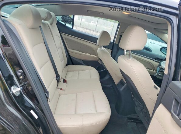 KMHD84LF8JU493322 2018 HYUNDAI ELANTRA Black Հետևի նստատեղերի տեսք