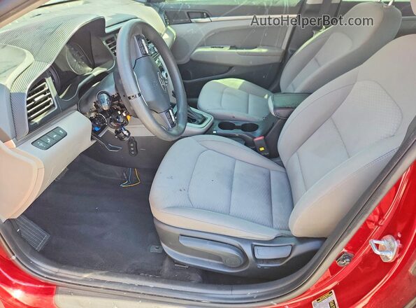 KMHD84LF8LU024685 2020 HYUNDAI ELANTRA Красный Вид салона спереди