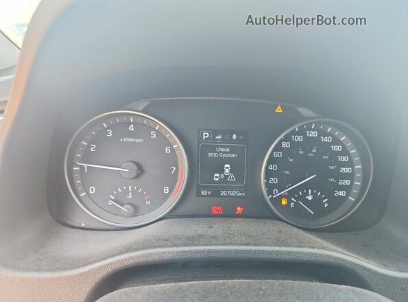 KMHD84LF9HU187563 2017 HYUNDAI ELANTRA Black ხელსაწყოთა პანელის ხედი