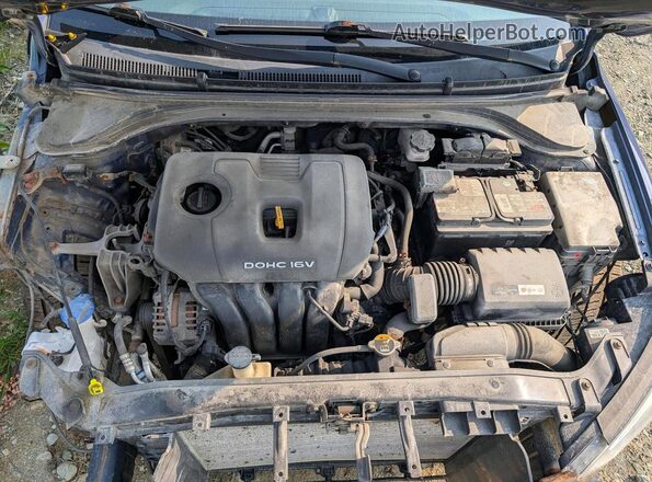 KMHD84LF9JU498061 2018 HYUNDAI ELANTRA Blue Rear interior view