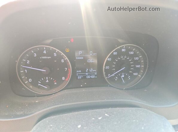 KMHD84LFXHU428580 2017 HYUNDAI ELANTRA Red Սարքավորումների վահանակի տեսք