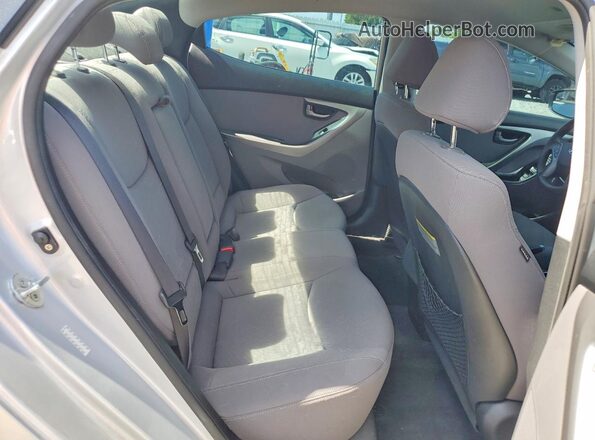 KMHDH4AE0GU501674 2016 HYUNDAI ELANTRA Silver Vista de los asientos traseros