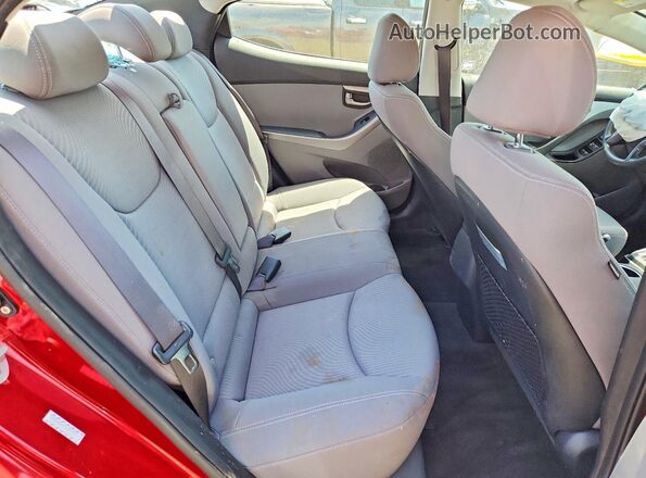 KMHDH4AE1GU652135 2016 HYUNDAI ELANTRA Red Вид задніх сидінь