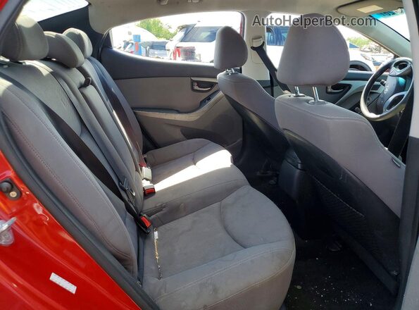KMHDH4AE7GU574847 2016 HYUNDAI ELANTRA Burgundy Widok tylnych siedzeń