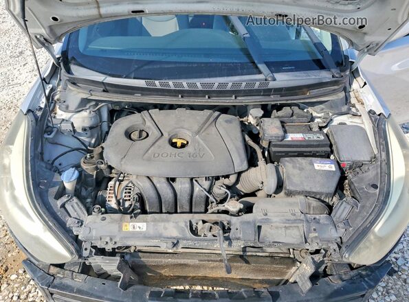 KMHDH4AE9GU479268 2016 HYUNDAI ELANTRA Silver Rear interior view