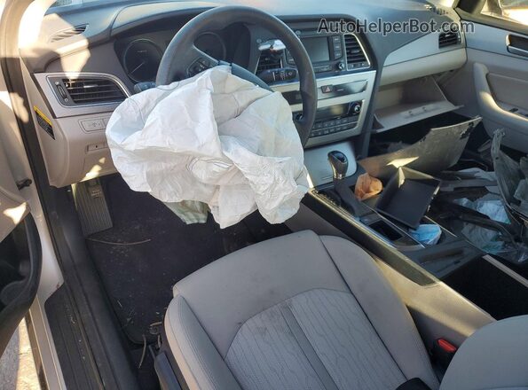 KMHE24L11GA019037 2016 HYUNDAI SONATA White Widok deski rozdzielczej