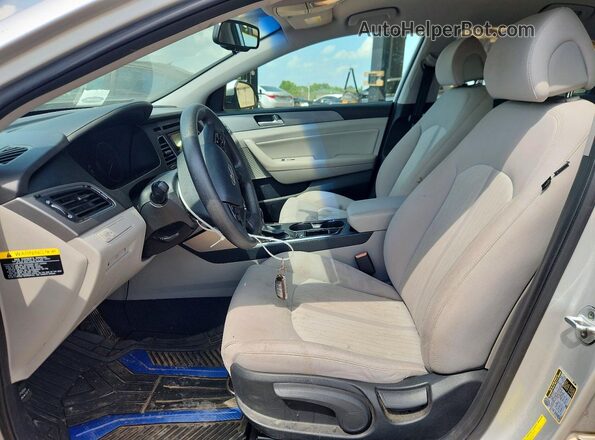 KMHE24L11GA028210 2016 HYUNDAI SONATA Silver Widok wnętrza z przodu