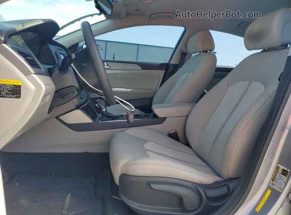 KMHE24L11GA038543 2016 HYUNDAI SONATA Серебряный Вид салона спереди