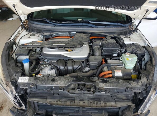 KMHE24L12HA048578 2017 HYUNDAI SONATA White Rear interior view