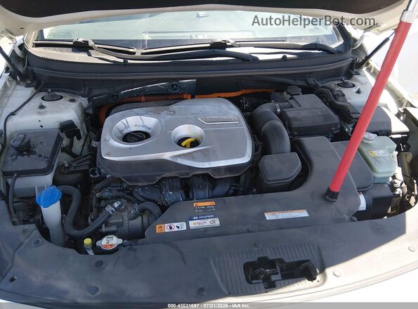 KMHE24L13GA027897 2016 HYUNDAI SONATA HYBRID White Rear view