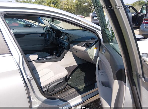 KMHE24L19GA015866 2016 HYUNDAI SONATA HYBRID Silver Vista interior delantera