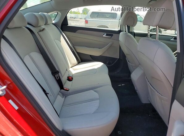 KMHE24L19GA016581 2016 HYUNDAI SONATA Red Widok tylnych siedzeń