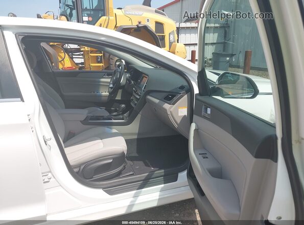 KMHE24L30JA082963 2018 HYUNDAI SONATA HYBRID White Vista interior delantera