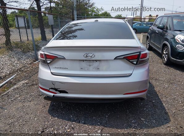 KMHE24L31HA075661 2017 HYUNDAI SONATA HYBRID Silver 