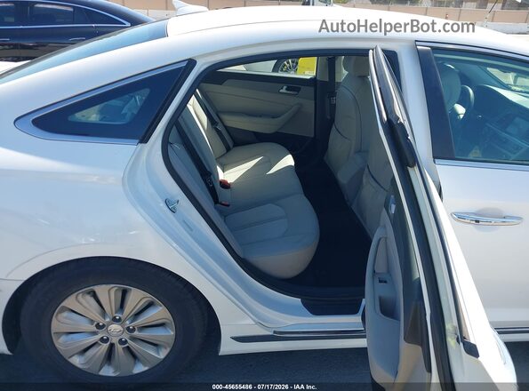KMHE24L38HA063247 2017 HYUNDAI SONATA HYBRID White Widok naklejki z numerem VIN