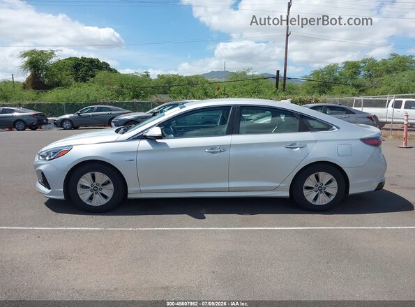 KMHE24L3XJA085806 2018 HYUNDAI SONATA HYBRID Silver 