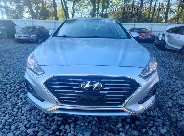 KMHE24L3XKA091199 2019 HYUNDAI SONATA Silver Widok z przodu
