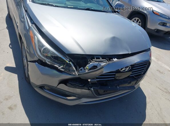 KMHE34L11HA056569 2017 HYUNDAI SONATA HYBRID Silver Vista frontal