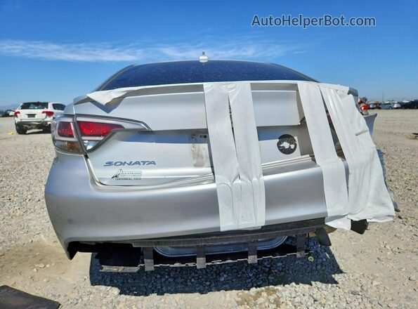 KMHE34L37HA072499 2017 HYUNDAI SONATA Silver Vista trasera