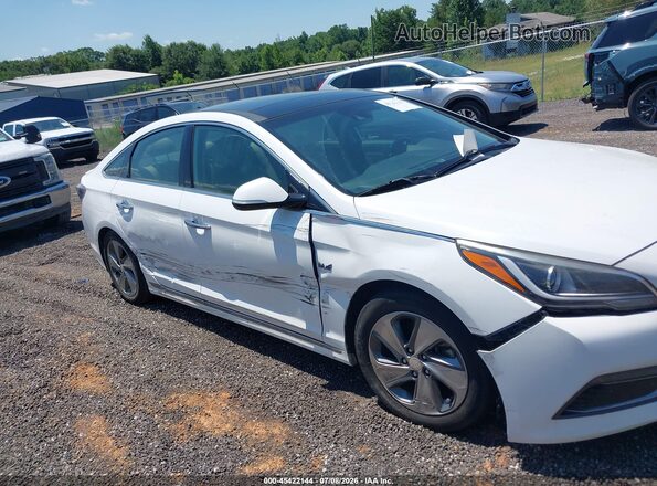KMHE34L39HA075677 2017 HYUNDAI SONATA HYBRID Белый Вид спереди