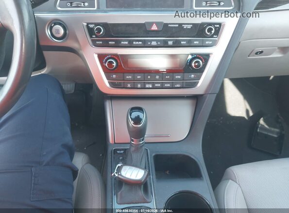 KMHE54L28HA059651 2017 HYUNDAI SONATA PLUG-IN HYBRID Серый Вид панели приборов