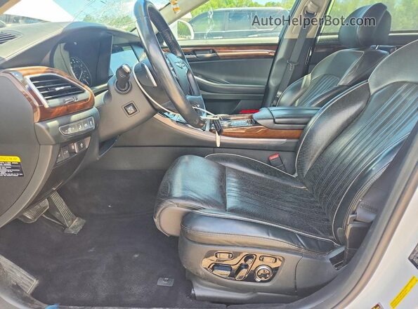 KMHG54JH9JU043379 2018 GENESIS G90 White Vista interior delantera