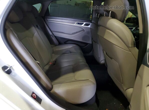 KMHGN4JE4GU126202 2016 HYUNDAI GENESIS White Rear seats view