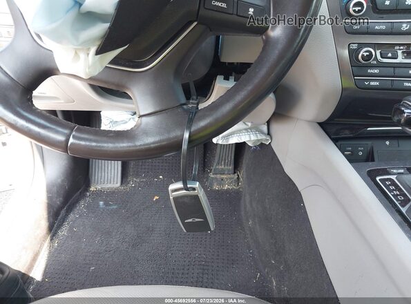 KMHGN4JE9JU227002 2018 GENESIS G80 White Առջևի վահանակի տեսք