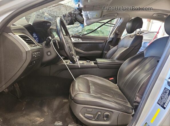 KMHGN4JF2JU240702 2018 GENESIS G80 Серебряный Вид салона спереди