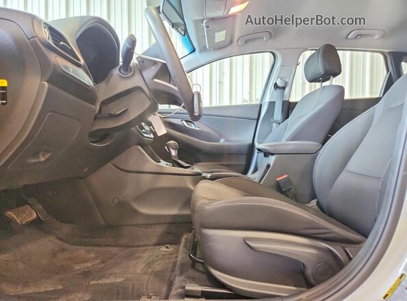 KMHH35LE5JU010317 2018 HYUNDAI ELANTRA Silver Вид салону спереду