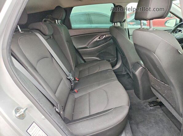 KMHH35LE6JU025246 2018 HYUNDAI ELANTRA Silver Вид задніх сидінь