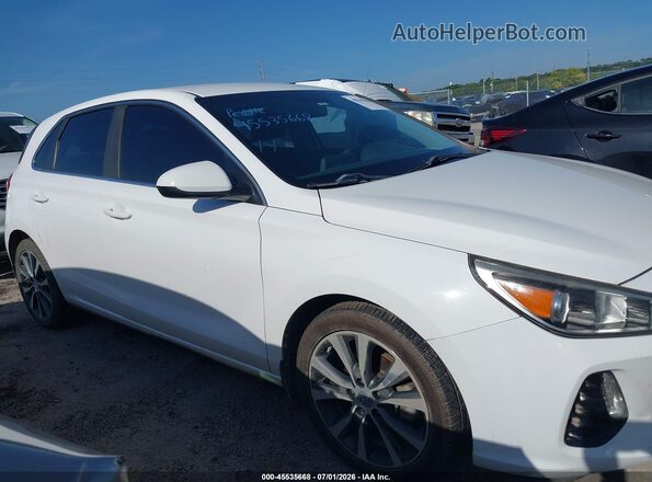KMHH35LE6JU062863 2018 HYUNDAI ELANTRA GT Белый Вид задней части салона