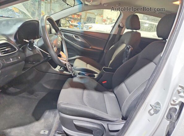 KMHH35LE6JU063687 2018 HYUNDAI ELANTRA White Widok wnętrza z przodu