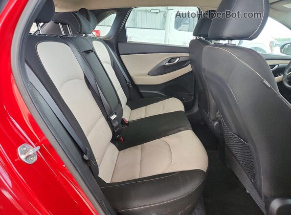 KMHH35LE6JU079470 2018 HYUNDAI ELANTRA Red Հետևի նստատեղերի տեսք