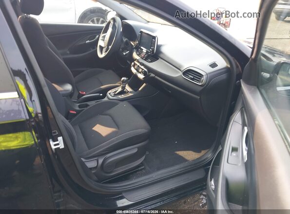 KMHH35LE7JU077310 2018 HYUNDAI ELANTRA GT Black Вид салону спереду